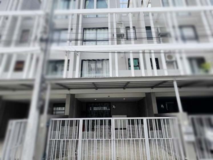 Townhouse in Sukhumvit 